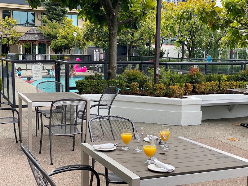 Acqua Restaurant, Patio and Bar