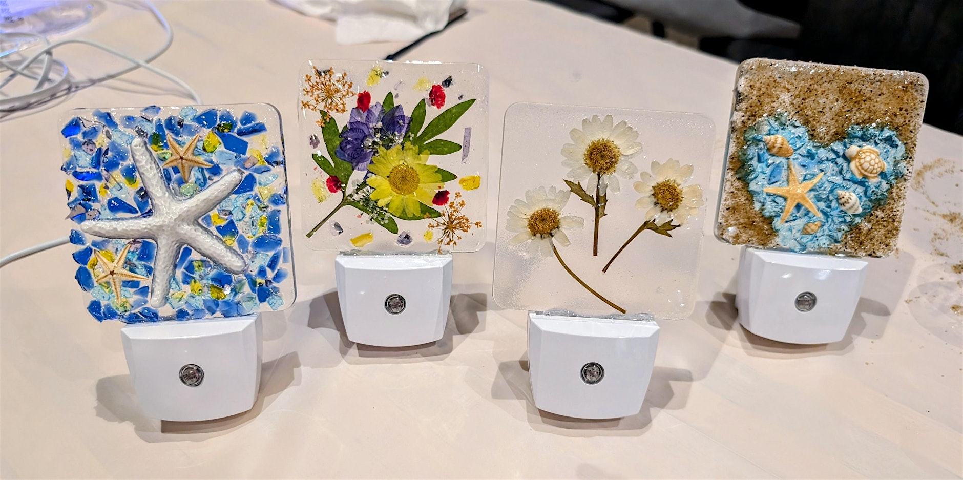 NIGHT LIGHT RESIN CLASS-CONCORD NH-CONCORD NH-HERMANOS COCINA MEXICANA